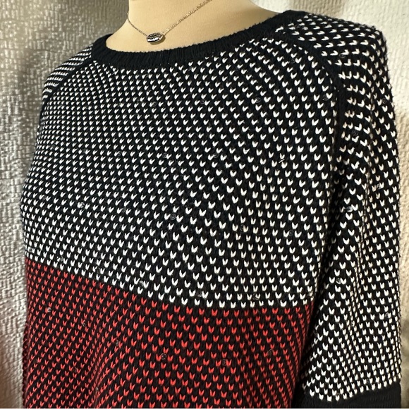 Lisa Todd Colorblock “Birdseye” Red, Black, White KnitSweater w/Sequin Detail L - Picture 12 of 12